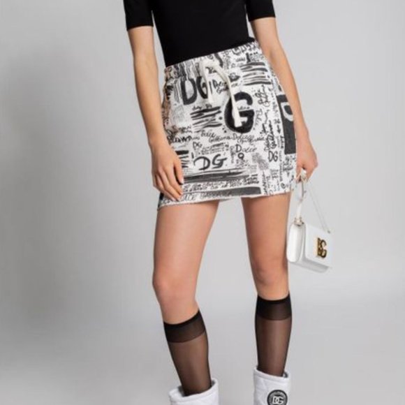 Dolce Gabbana White/Black Women's Logo Padded Boots EU 39 / US 8 - Picture 9 of 9